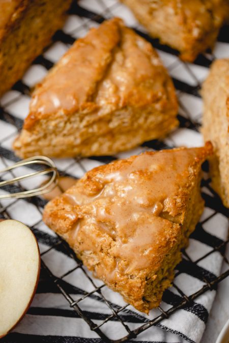 apple cider scones