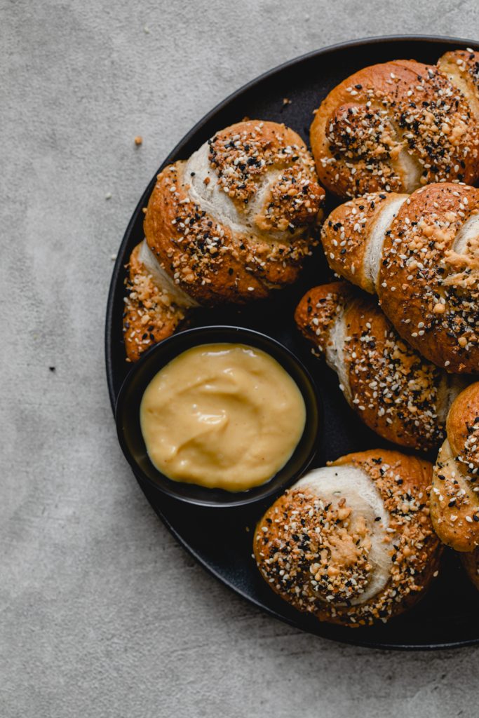 Everything pretzel knots