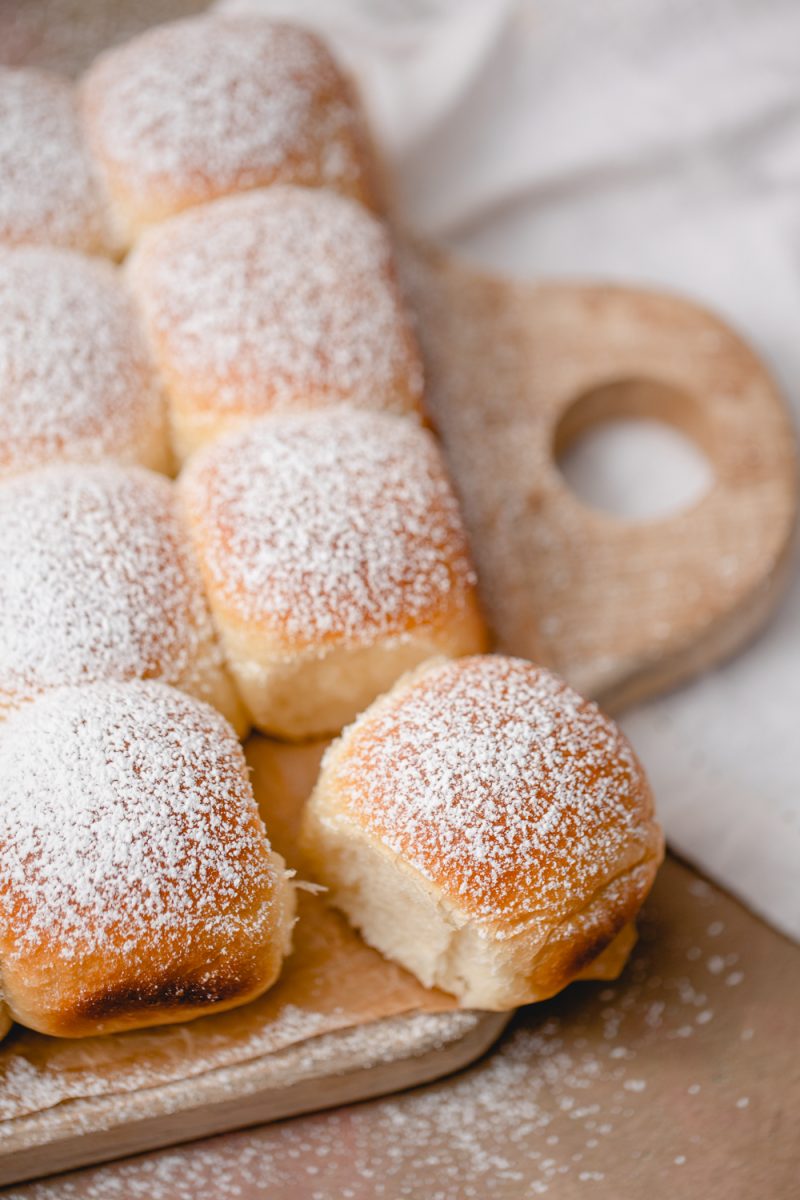 sugared milk buns