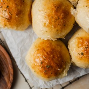 no knead dinner rolls