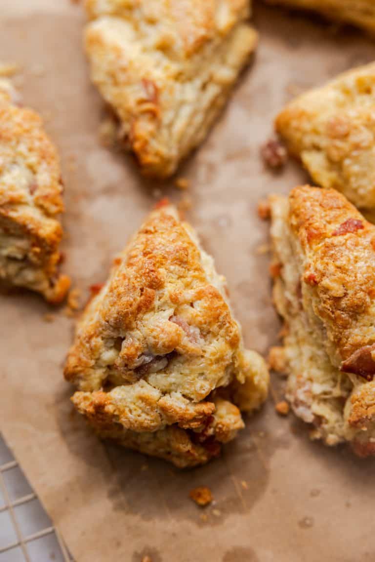 cheesy prosciutto scones