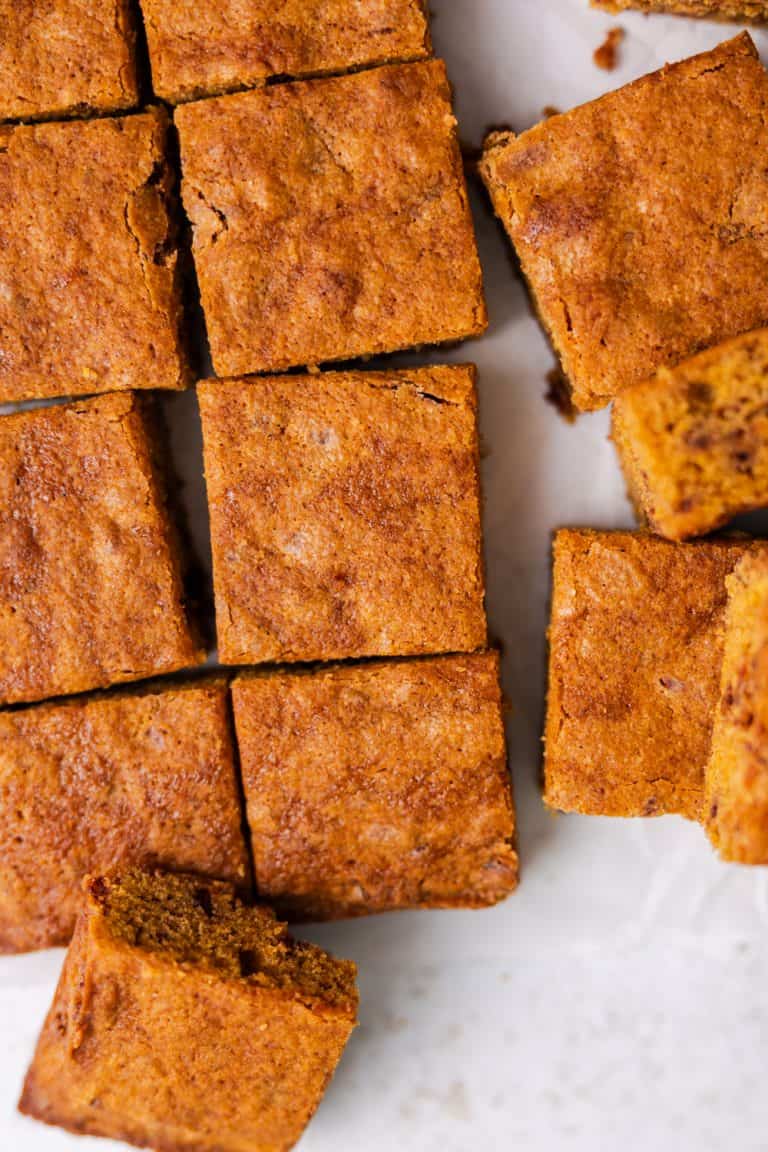 cinnamon chip pumpkin blondies